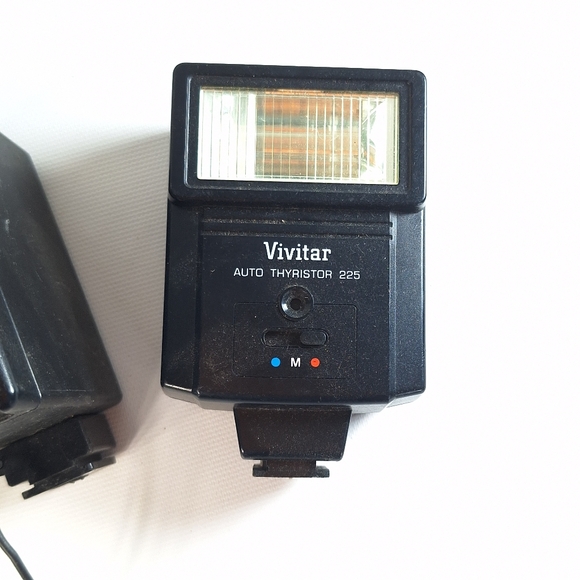Lot of 3 SLR Film Camera Flashes Vivitar, Braun, Voigtlander - Picture 2 of 11